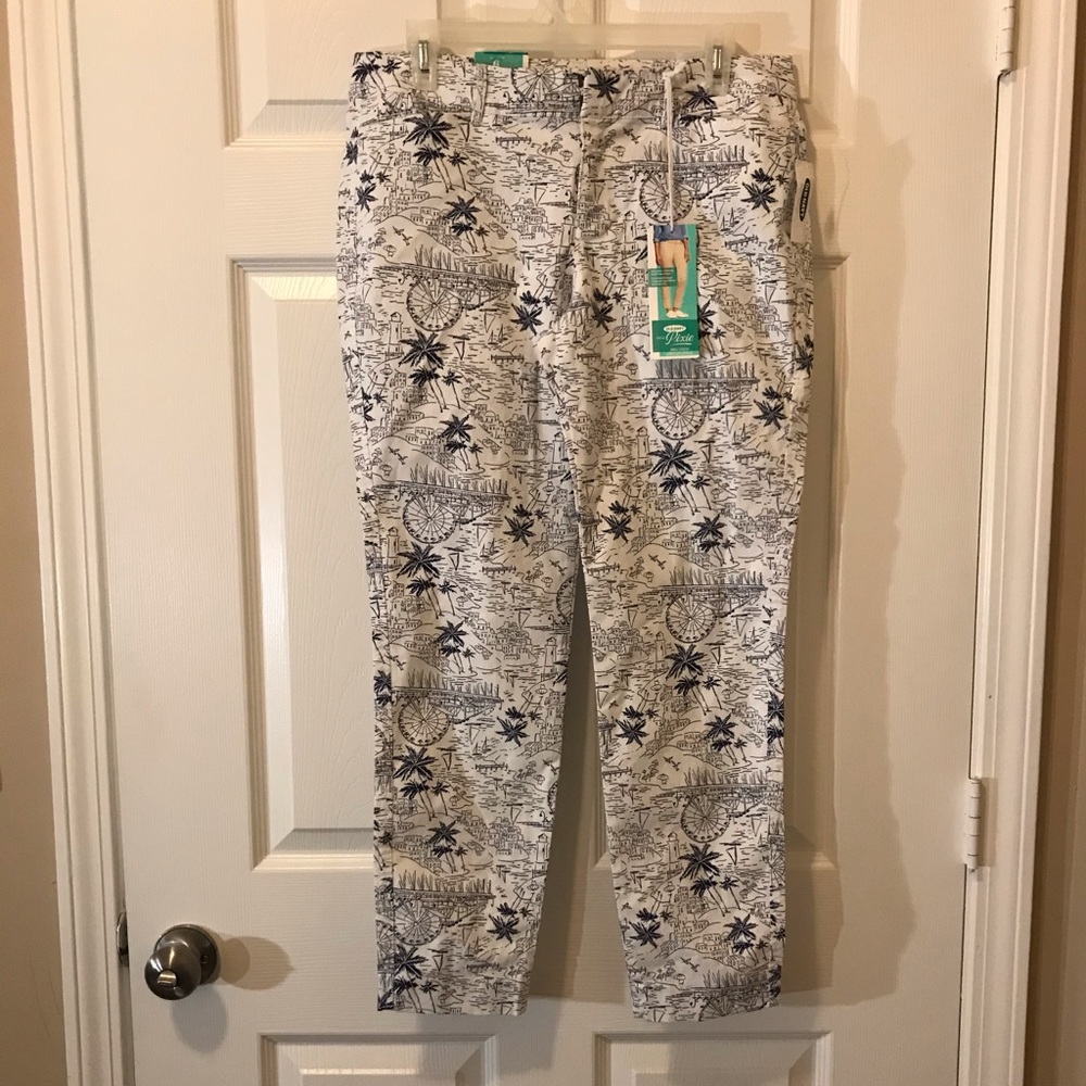 Old Navy Pixie Size 6